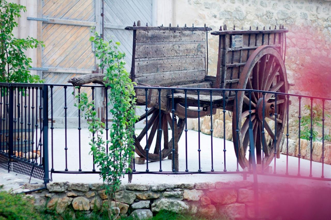 La Posada De Las Casitas Ampudia Bagian luar foto