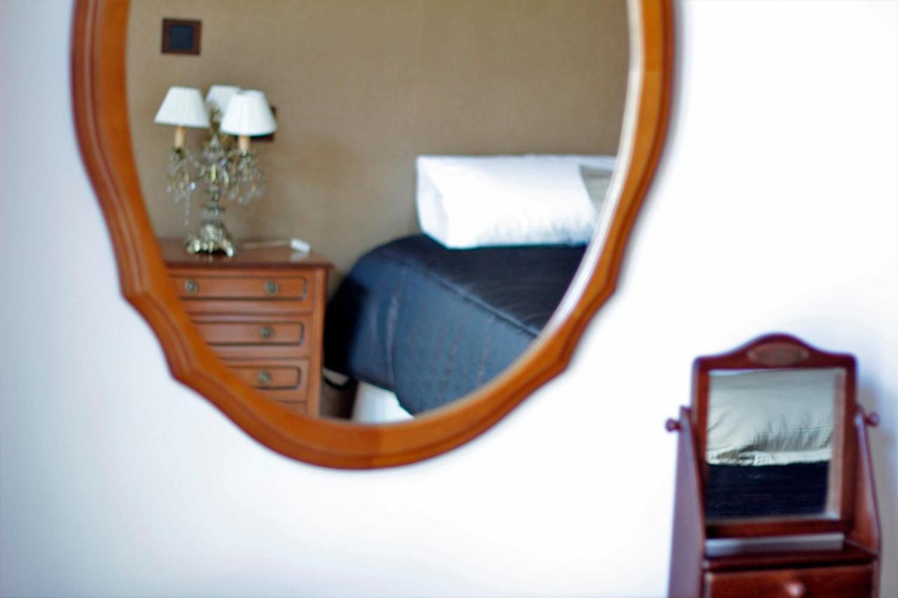La Posada De Las Casitas Ampudia Bagian luar foto